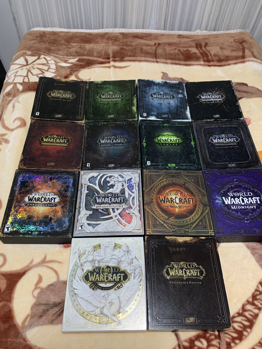 chrystoffer's tweet photo. #colecao das edições de colecionador de #worldofwarcraft completa! Com as duas box comemorativas de 15 anos de #worldofwarcraft e 30 anos de #warcraft https://t.co/2jHIXiTLVI