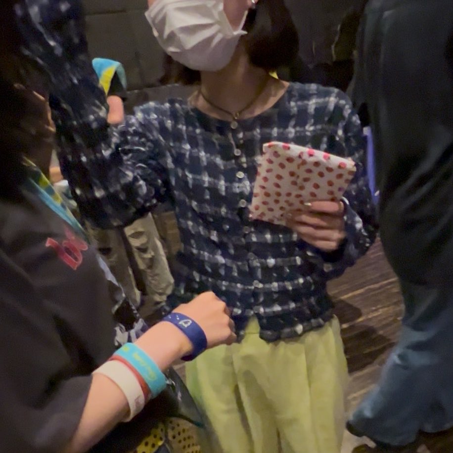2gsmp's tweet photo. かりんちゃんにお手紙とか渡した時に、優しい、にこにこでかわいかったよって言ってくれて、こっちのセリフすぎたよ；；♡
頭ぽんぽんしてくれてとっても幸せだったありがとう♩⟡ https://t.co/N7tsBhHNPC
