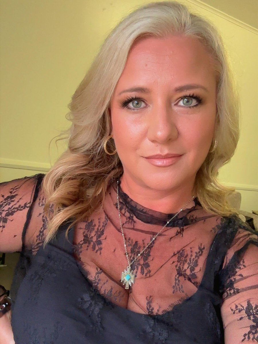 DebraLewisX's tweet photo. First date where are we going? https://t.co/MkN9cRkCRi