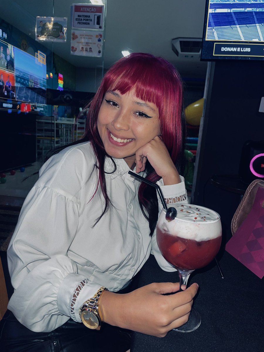 xsugash's tweet photo. oi moots, pintei meu cabelo https://t.co/HB5P7QK7Sw