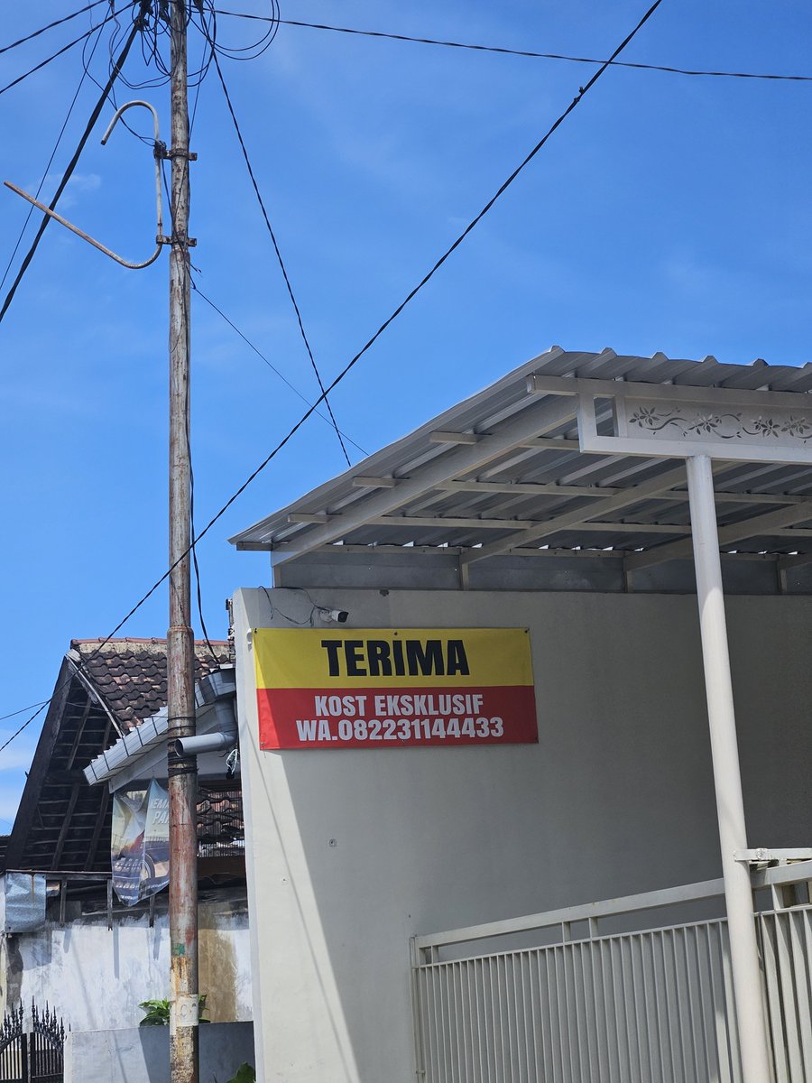 junitaaaap's tweet photo. @KediriFess Ini ada di galeri nder daerah banjaran campur. Coba survey jalan aja disitu ada banyak kosan https://t.co/hQCPJkgBPO