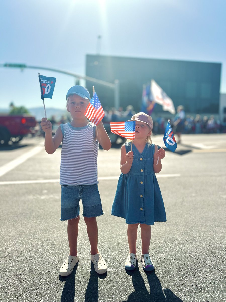 EdwardADalton's tweet photo. 🇺🇸 First time in 13 years I haven’t worked the 4th of July, and it was awesome! I’m grateful for those who did work so hard to give us our independence 250 years ago, and for the privilege it is to celebrate the unmatched freedoms America affords with the ones I love most! https://t.co/gnQRjZPDfM