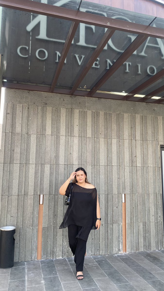 neyeaaah's tweet photo. Suka banget sama outfit kondangan ini🫶 https://t.co/qoOmZbAvrS