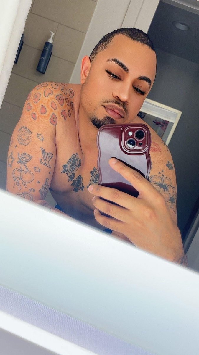 THEOFFICIALKSA1's tweet photo. I hope you all have a amazing Sunday today 🙂‍↕️💋❤️‍🔥 https://t.co/cJ6XfGzioa