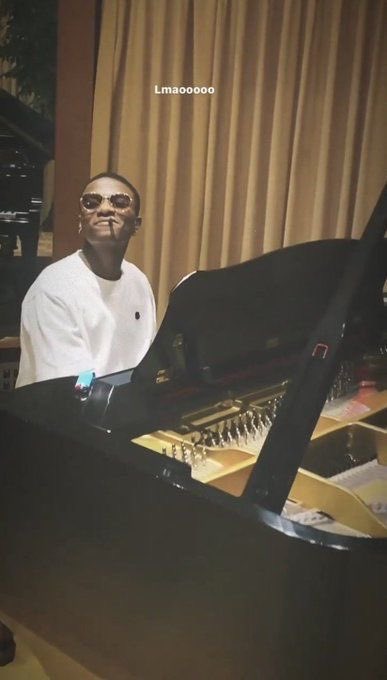 stoberxr's tweet photo. Burna Boy would need to spend roughly ₦91 billion to catch up to Wizkid’s level. 🥵🦅 https://t.co/nchadbSISi