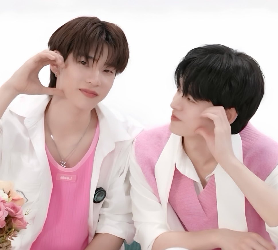 lover2tee's tweet photo. cutieful pink porteeteepor♡ https://t.co/HH6hjJFgQ4