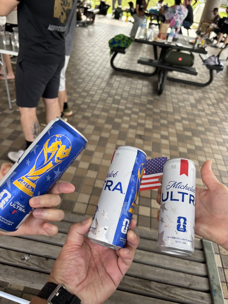 BAR894BASE's tweet photo. ⛩️BAR 894 BASE YOKOSUKA
BBQパーティー、ご招待ありがとうございました😊
たくさんアメリカンフードとビールでお腹いっぱい。
美味しかったdeath! https://t.co/rfzIwIwchQ