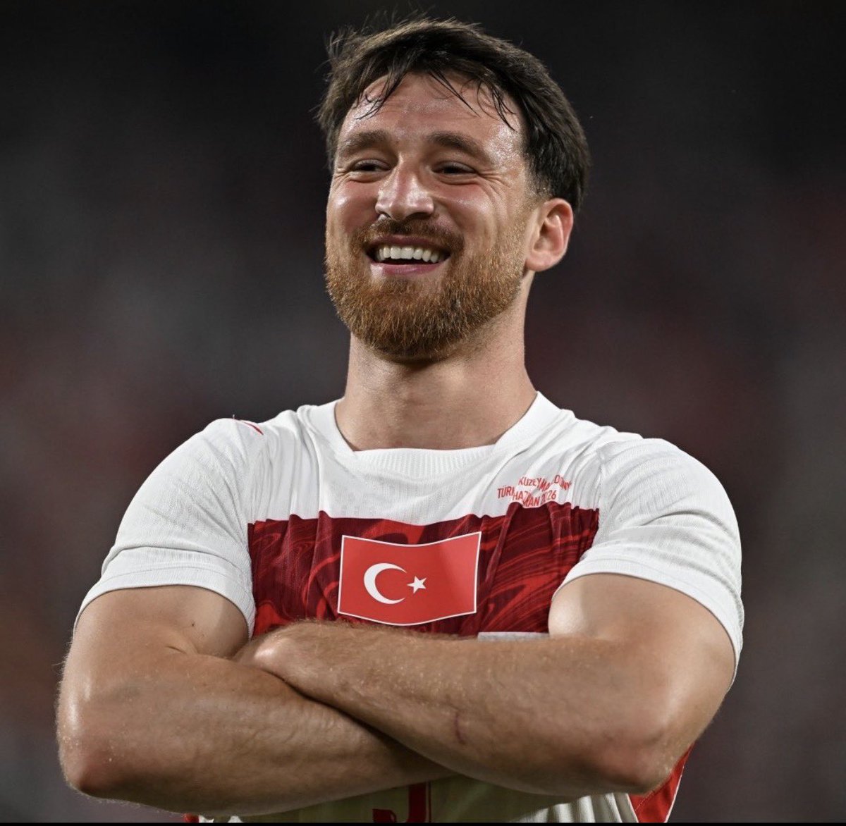 Muhammet38JK's tweet photo. Beşiktaş 🦅 verpflichtet offiziell Salih Özcan ✍🏼✅

• 3-Jahresvertrag 📑✍🏼 • Jahresgehalt: 2,5 Mio. €💰
 •Der Nationalspieler soll mit Orkun Kökçü das Mittelfeld bilden und am Trainingslager in der Slowakei teilnehmen 🇸🇰

#Besiktas #transfer 
(Ersin Albayrak) https://t.co/72ajjSJTjC