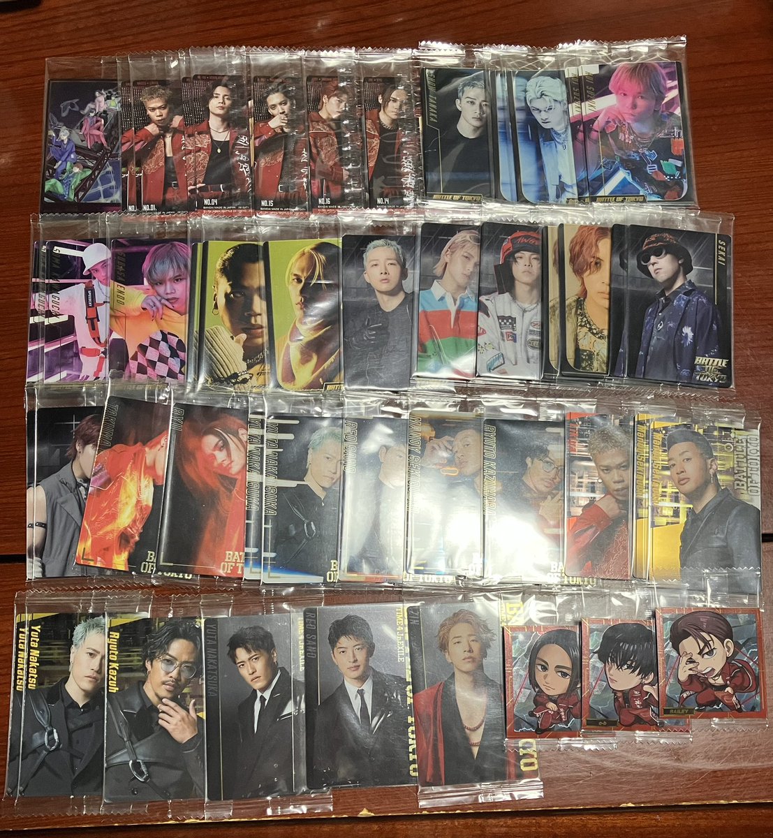 luv_ws_5's tweet photo. ジェネ ランペ ファンタ リル キドフェノ ウルフ TJBB BOT ウエハースカード HIGH ＆ LOW ウエハースカード 買取

【求】送料のみ

【譲】画像のもの

まとめて買取してくださる方いませんか？？ https://t.co/gQ2Eou4dXR