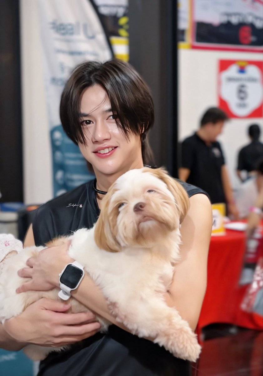 mtbbforever98's tweet photo. น่ารักทั้งคนทั้งน้อนหมา🤏🏻❤️
#Jaymart #JaymartInsurance #HappyRunClub #งานวิ่งน้าเน็ก
#OatPasakorn #โอ๊ตภาสกร https://t.co/h4JX34DZmD