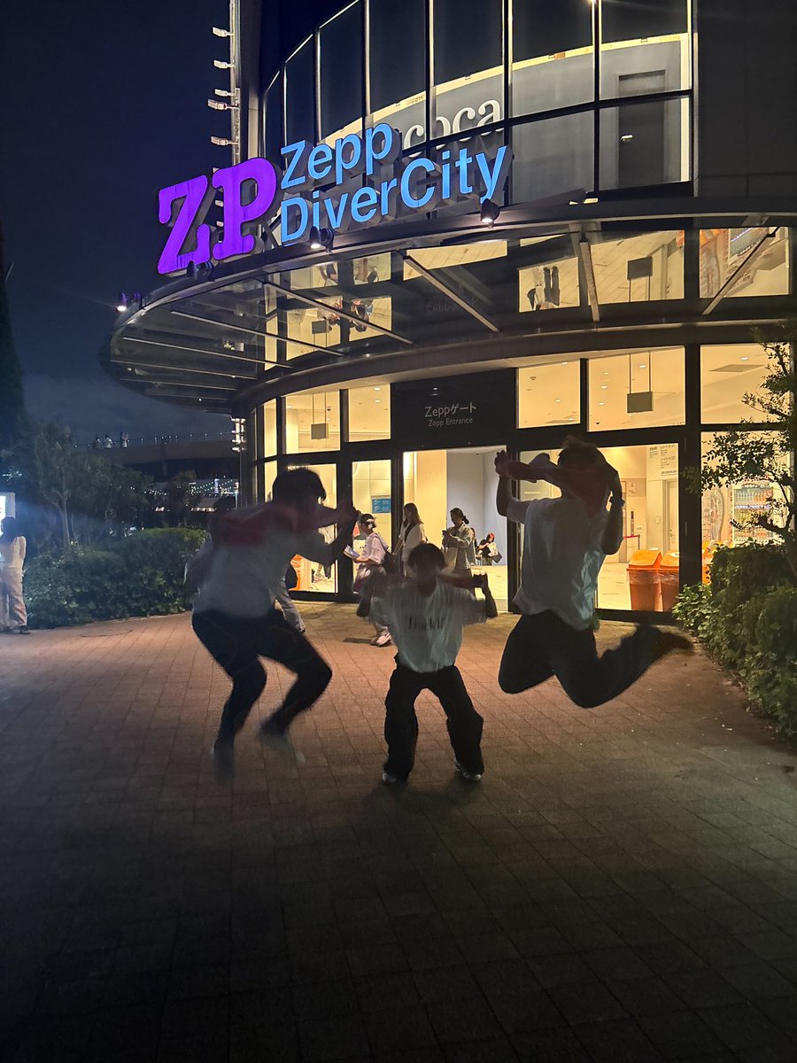 Yb94fz's tweet photo. 📍Zepp Diver City
track15 one man LIVE tour 2026
楽しすぎて時間あっという間すぎたしアンコール後列勢として叫べたのアツすぎた🔥みんなと沢山写真撮れたりしてたのしかった！！大好きなtrack15一生ついて行きます https://t.co/9rhaqU2FA8