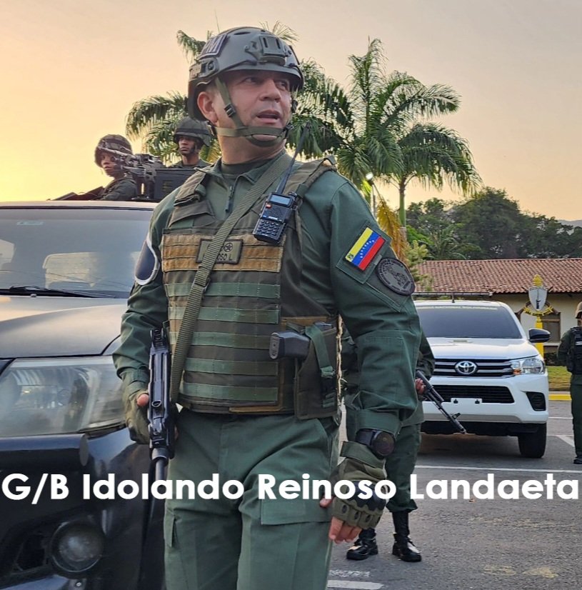 meridarebelde18's tweet photo. 🚨Mientras las familias intentan recuperarse del terremoto en Caracas y La Guaira, sus habitantes denuncian saqueos.
El G/B Idolando Reinoso Landaeta Comandante de la Policía Militar encargado de la custodia de estos edificios, donde efectivos bajo su mando se dedican a saquear. https://t.co/klwoFmZNW9