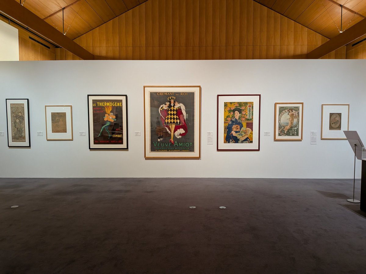 TiztB2's tweet photo. 千葉県立美術館「印刷博物館の美しい印刷」
最初の方は印刷博物館からの展示だけど、明治以降の日本の印刷になると千葉県美のものが多くなります。そして、浅井忠の比率がとても高い。
西洋の印刷物目当てだと物足りないかも。
基本的に撮影可能で、浜口陽三作品は撮影不可でした。 https://t.co/f8Ntj22Pgd