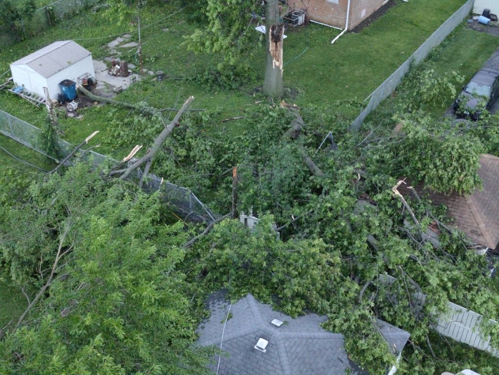 ComEd's tweet photo. Our restoration efforts continue and we’re working as quickly and safely as possible.
 
We’re at 96% restoration and expect all power to be restored by Sunday evening (7/5/26). A smaller number of customers may experience longer outages where additional repairs are needed, including replacement of damaged equipment or repairs to power lines. For those customers, restoration is expected by July 6, 2026. 
 
More than 1,900 ComEd and contractor employees are working around the clock restoring service to remaining affected customers. Thank you for your patience.  We know outages can bring uncertainty and frustration, but delivering safe and reliable power is our top priority. 
 
For the latest updates in your area, visit https://t.co/Uly2VEUv6y.