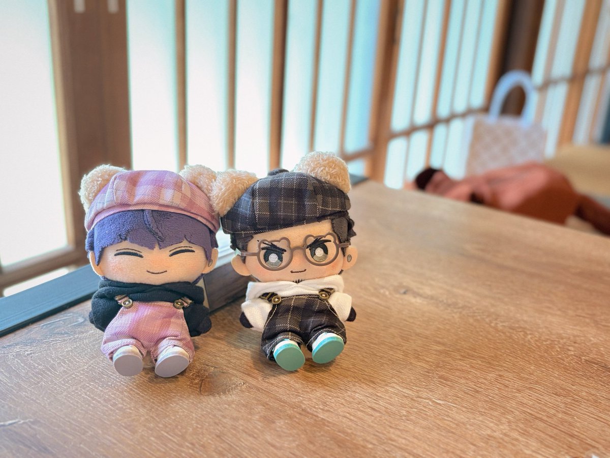 windy67277's tweet photo. 並んで座る幸せ💜❤️
もうだめ…カフくんのメガネ姿が可愛すぎる…🥹💘 https://t.co/H1fKBwWptb