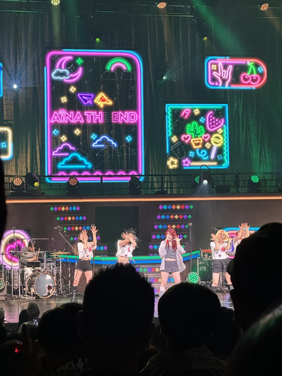 lapi_mama's tweet photo. 名古屋に続き渋谷のNHKホールに参戦
#清掃員の妻
すぐ近くに「アンコール」と最初に叫んでいる方がいらして、思わずリスペクト。
#アイナジエンド
#picnicツアー https://t.co/RhrHNsQilR