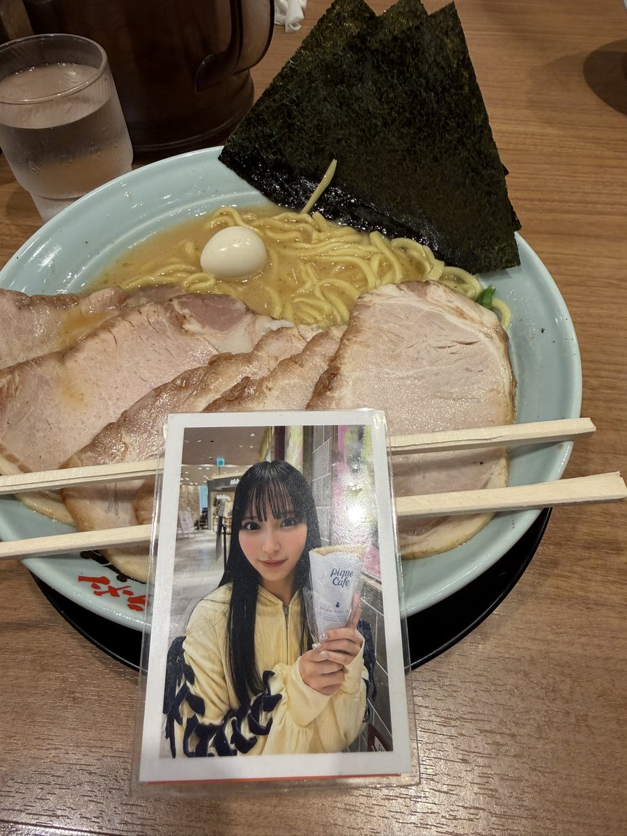 A__hrp_'s tweet photo. 夕飯ラーメン食べたけどチャーハン頼んだ記憶ないのに買ってて疲れを感じた笑 https://t.co/sgP8gElhh0