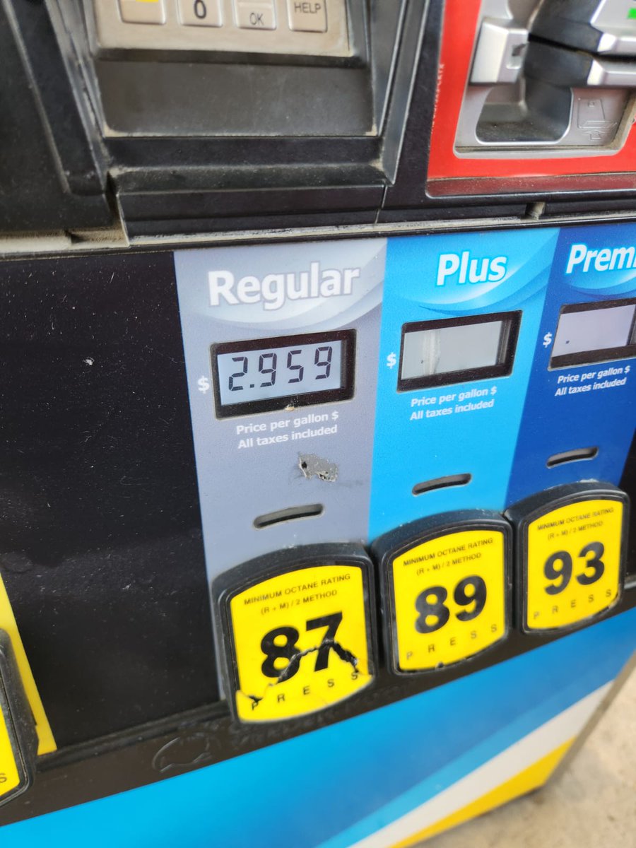 PabloRidolfo's tweet photo. @mshaalo Hola Mariana, gran trabajo el que haces cada día. Un aporte, respecto al combustible en eeuu. Fines de abril pagué entre 4 y 6,30 usd. Hoy pagué esto (siempre Regular): https://t.co/lD60OMvfAp