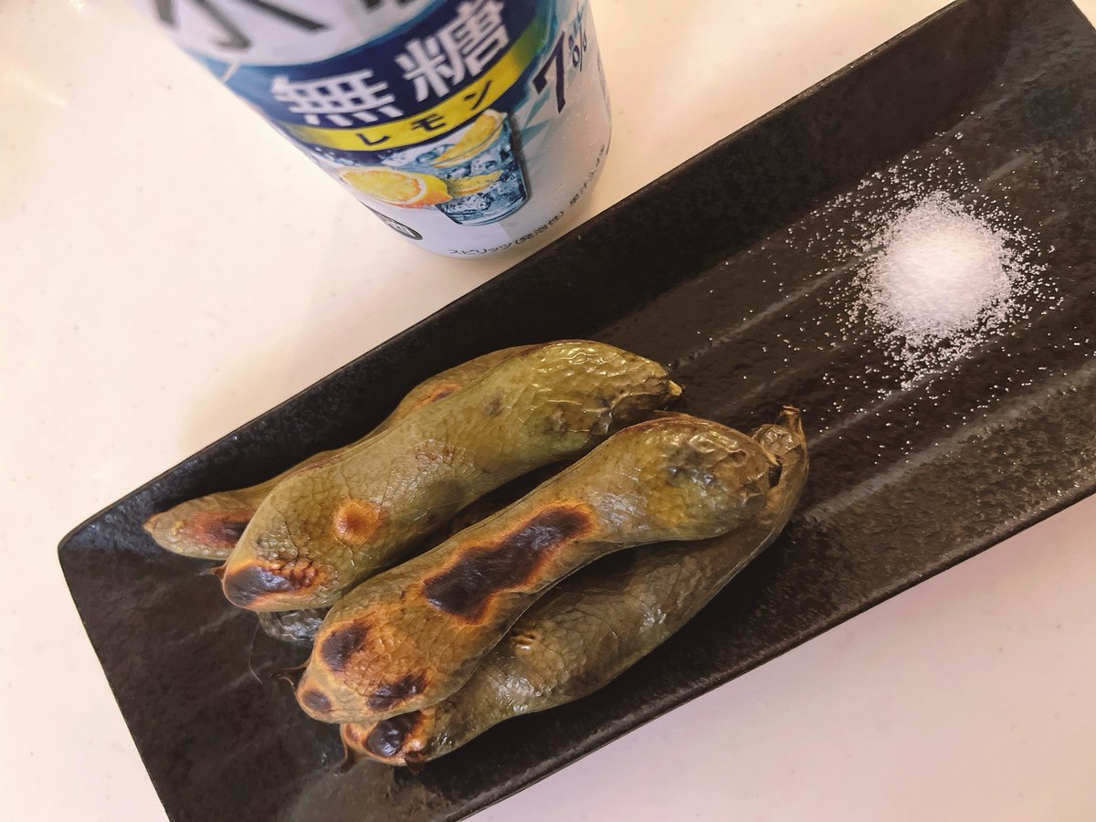 ri0328ko's tweet photo. 今日のおつまみ🍺
あさりの酒蒸し
焼きそら豆 https://t.co/W4bvOmXvTQ