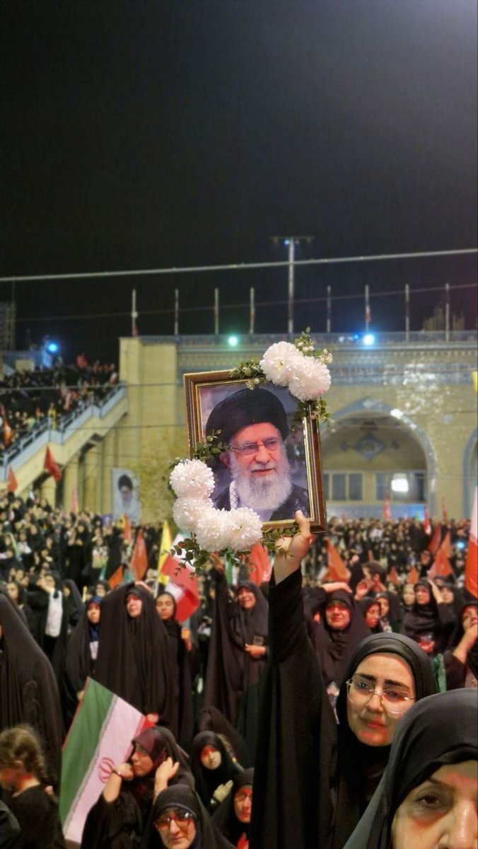 sajadportaleb's tweet photo. امروز قرار ما فقط وداع نیست؛
قرار ما بیعت دوباره ای است برای آینده‌ای  که باید ساخته شود.
#باید_برخاست
#ایرانی_ترین_ایرانی https://t.co/q7HC2HvPgO