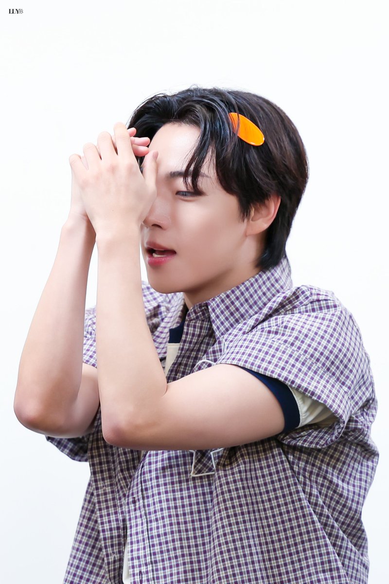 luya_124's tweet photo. 260628 점프업

𝐿𝑢𝑥 𝑖𝑛 𝑐𝑜𝑟𝑑𝑖𝑏𝑢𝑠 𝑓𝑜𝑟𝑡𝑖𝑢𝑠 𝑙𝑢𝑐𝑒𝑡.......
#온앤오프 #이션 #ONF #E_TION #션렐루야 https://t.co/In1yXRDTLA