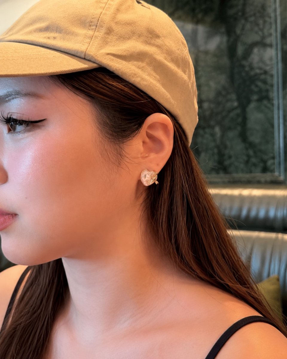 PaiYaPaiPro's tweet photo. มู้ดเกาหลีต้อง SAMITTHA รุ่น Pink Pearly Star
ต่างหูหัวใจประดับดาว งาน Handmade ละมุนตา
ใส่กับอะไรก็รอด มีรับประกัน 14 วัน
พิกัดใต้โพส 👇🏻 https://t.co/CWkQKnS1nP