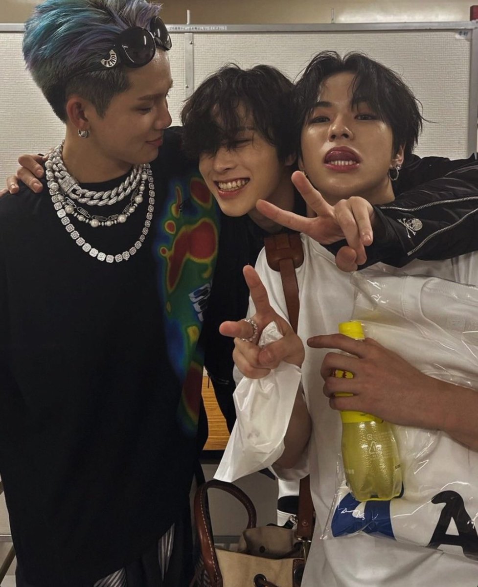 4rangjhyuk's tweet photo. #attractivemen https://t.co/G1hXyYpFkh