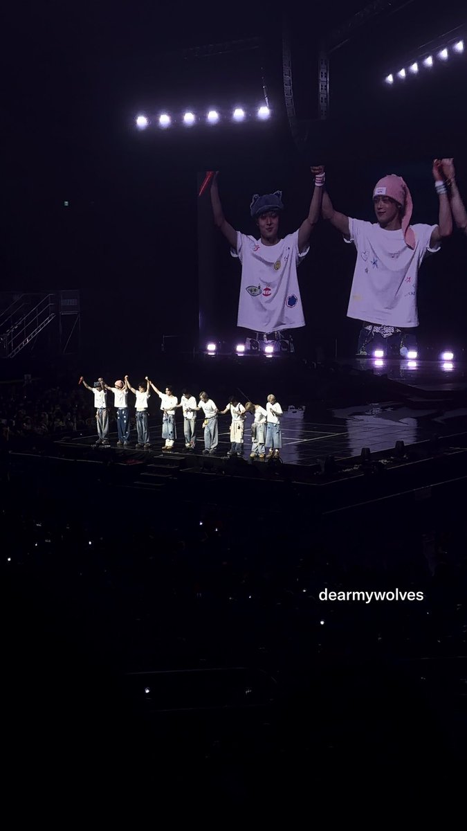 dearmywolves's tweet photo. 너무 재밋엇어오♡
앤팀사랑해💗💗💗 https://t.co/Z81Xea6zxz