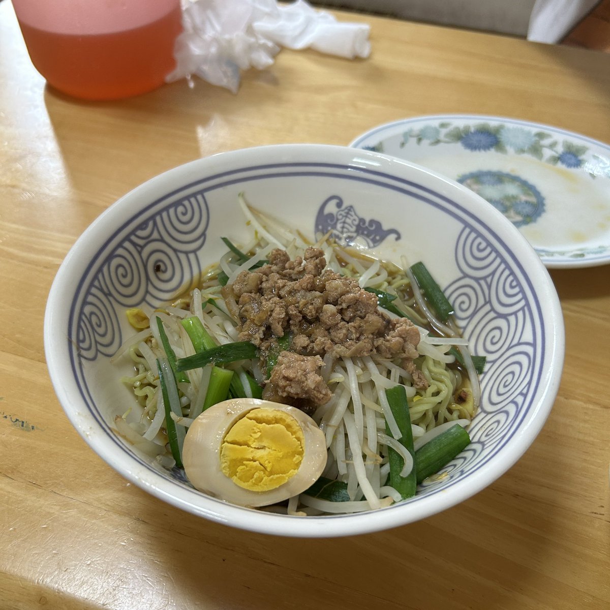 JujubeRoll's tweet photo. 台湾おばちゃんの店に行ったら
いつも以上の大繁盛！！すごいテレビ！ https://t.co/O4PtwunxId