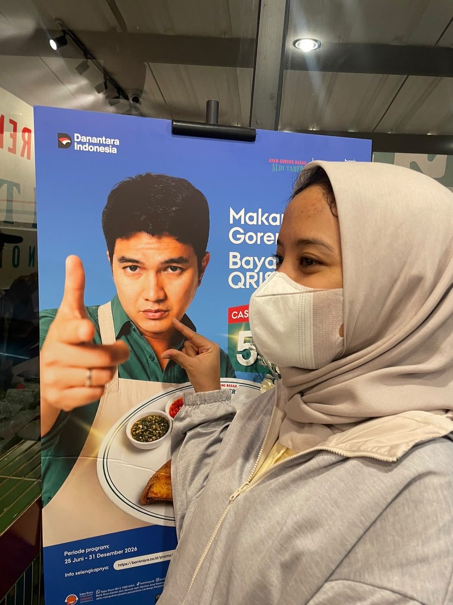 alyeeey's tweet photo. jadinya makan alditaher soalnya lupa ambil nomer antrian :D https://t.co/ob7ss5iaiV