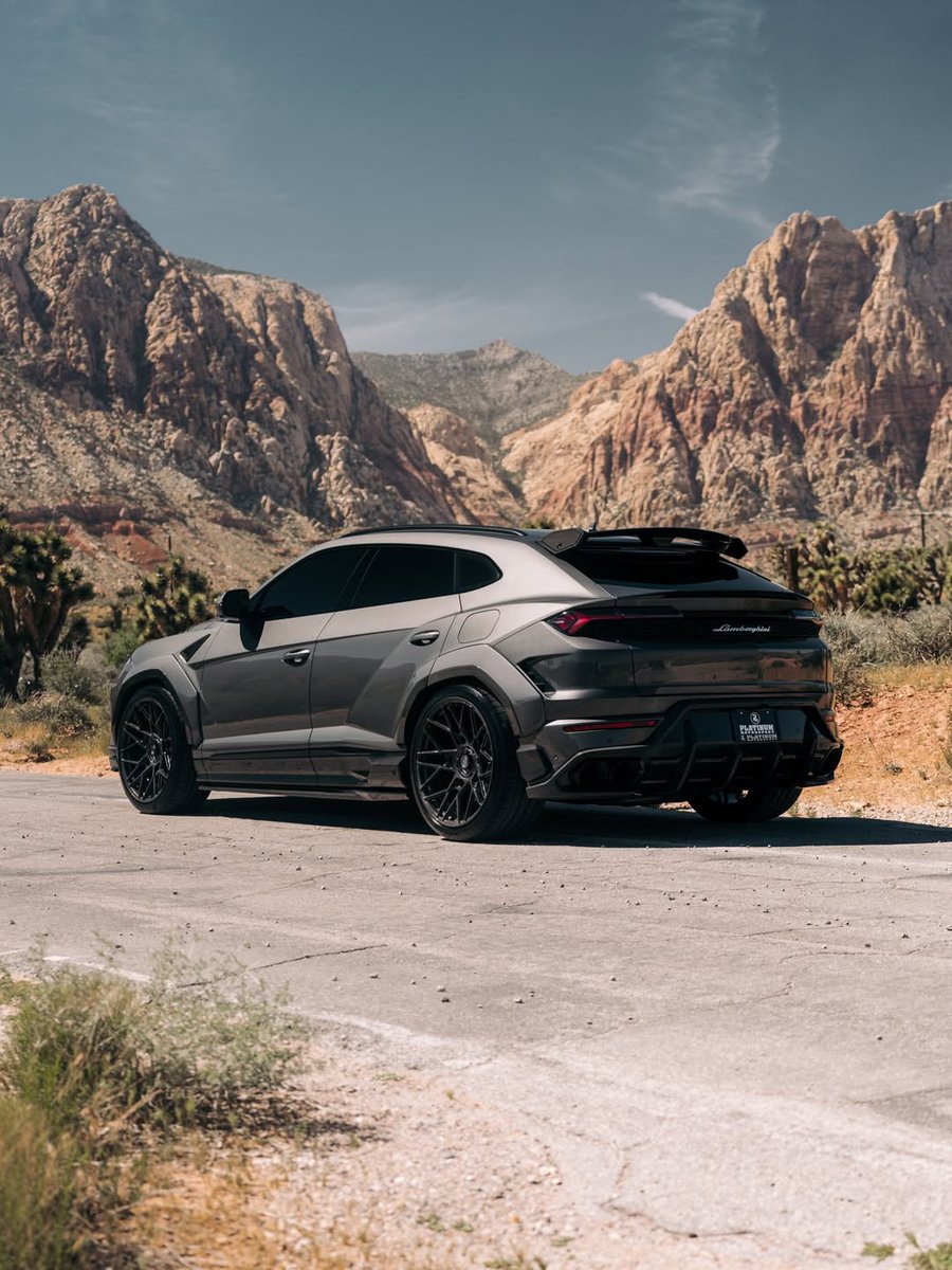 CarsUniquee's tweet photo. Lamborghini Urus https://t.co/VCDGx067SV