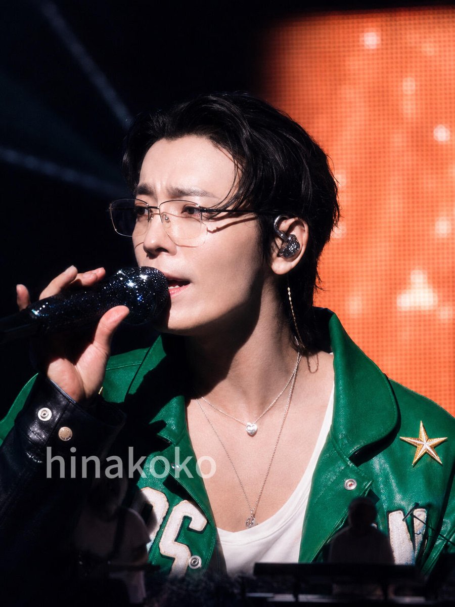 ShaleHaeHae's tweet photo. ALIVE in Osaka 

Perfect features, and his forehead is so attractive 💚

#동해 #Donghae

cr. Hinakoko https://t.co/fvWVWvmuFq
