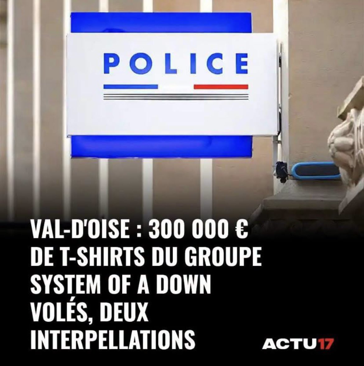 Dedodante's tweet photo. C’est fou ils sont que 4 dans le groupe, ils devaient en avoir au moins 200 chacun. https://t.co/5Zq5BzfhDP
