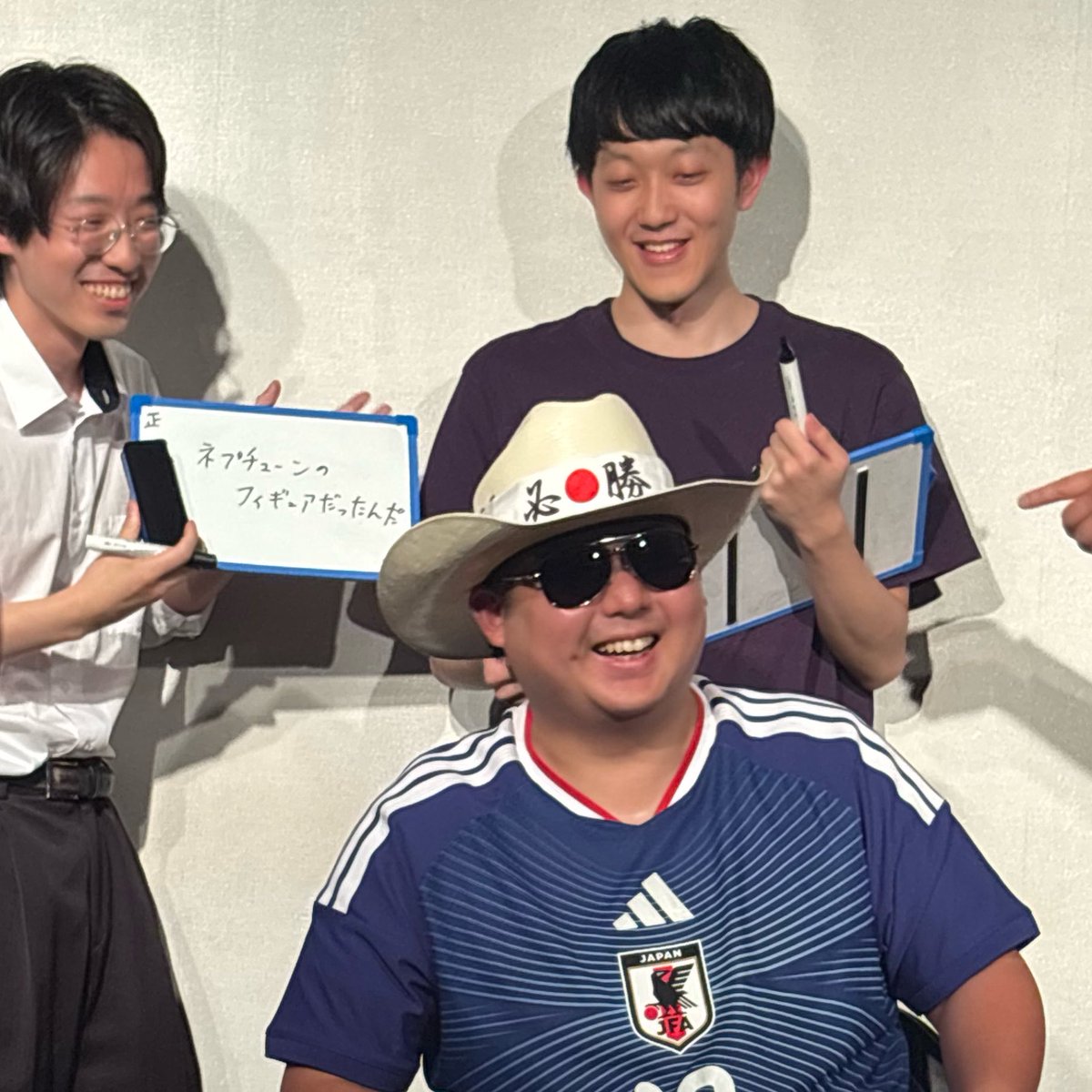 ypi_25chan's tweet photo. 元気出してこ お土産争奪戦回✈️🇺🇸 ベントウさんの登場オモロすぎる、こんなんわらうにきまっててむりｗｗｗｗｗｗｗｗｗｗ https://t.co/83vqPURKp6