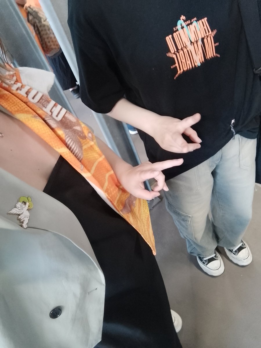 6Xsg0's tweet photo. 最高の空間すぎて余韻がやばい😭
ミセスに出会えて良かったし、これからもミセスが大好きだと思えたよ！
これからもついて行く😭
#ゼンジン未到とイミュータブル https://t.co/APpR0Heeqo