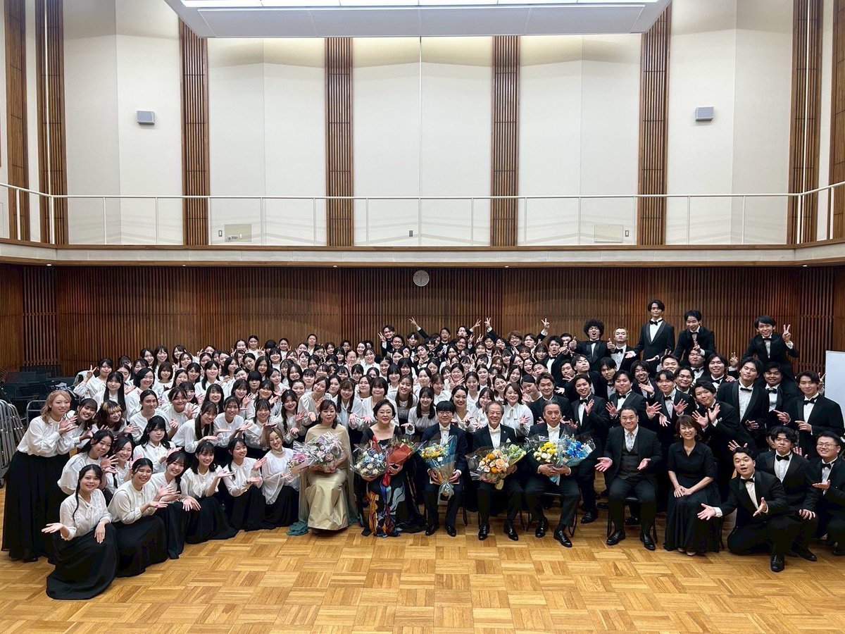 ka_____ren6's tweet photo. 2度目の藝大第九、無事終演しました！！
今年は配信という形での本番。やはりお客様のいるホールで演奏できることのありがたさを改めて感じました。
藝大で歌う第九も来年で最後、早すぎる〜〜🥲

ありがとうございました！
 #藝大第九 https://t.co/b9oBilmuRR