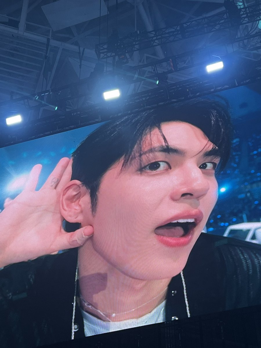 olzHoL_'s tweet photo. 원필네컷 https://t.co/pttwxbfLzG