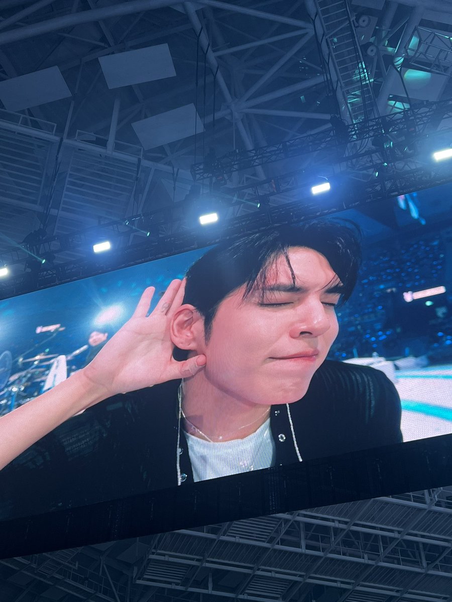 olzHoL_'s tweet photo. 원필네컷 https://t.co/pttwxbfLzG