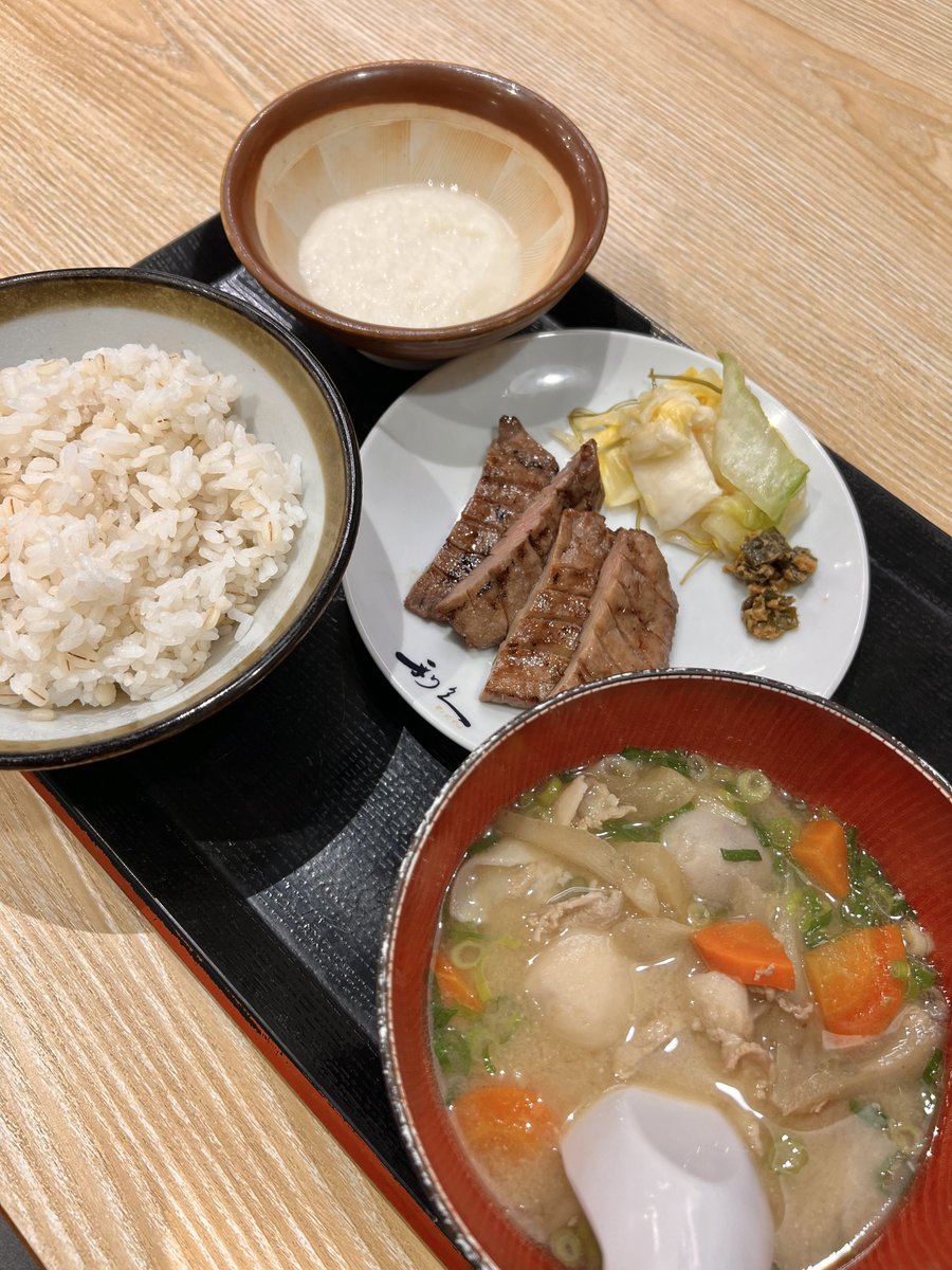 daaaaigo746's tweet photo. 🍽️牛たん&amp;芋煮定食
🍽️水たこのカルパッチョ https://t.co/DnV2nYA0j3