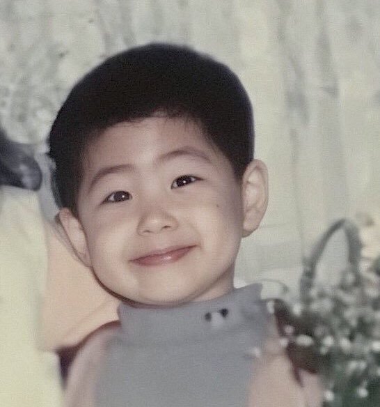 0428Pil6's tweet photo. 어린이가무대위에있어도되나 https://t.co/xTAGXy2IGM