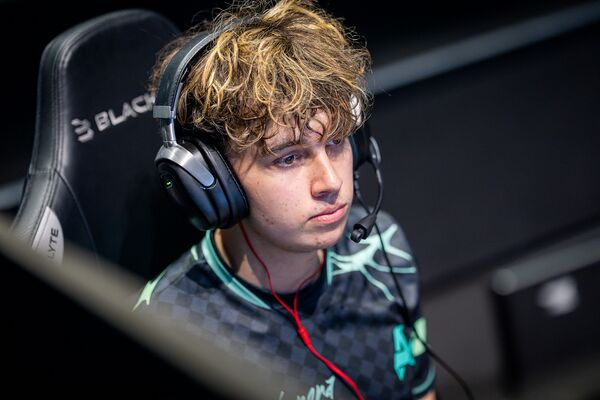 Vital Scrims tweet media