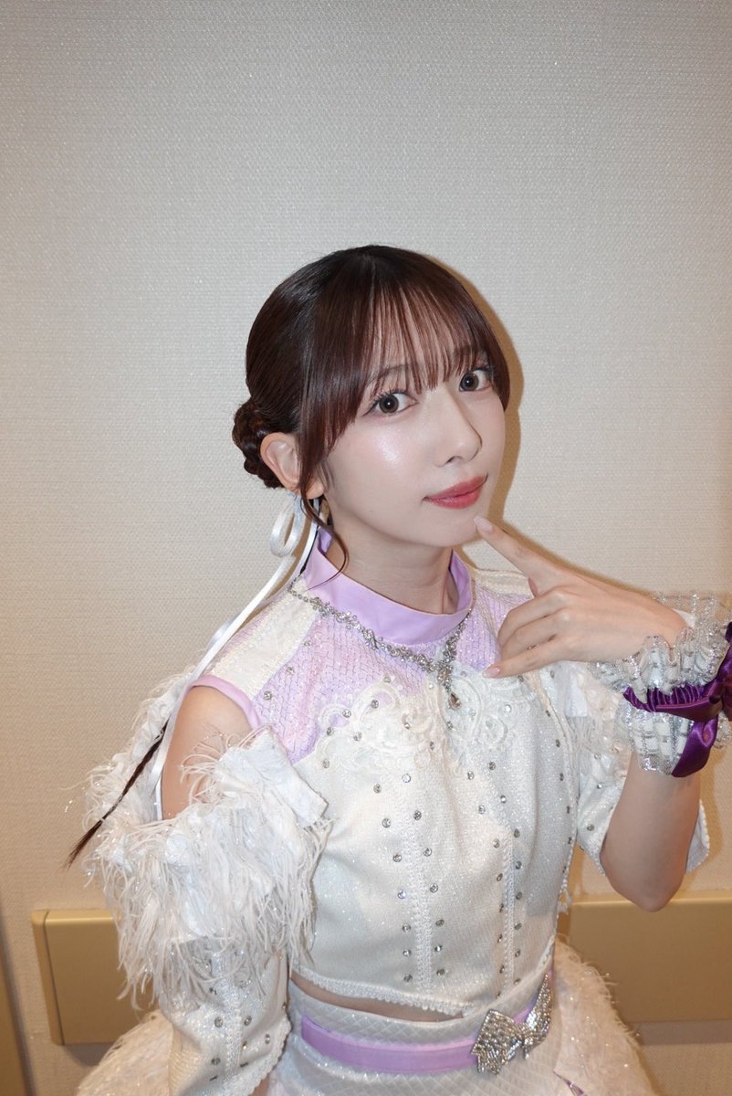 mayama__rika's tweet photo. #すギルティツアー
大阪2DAYSありがとうございました

ｱﾁｱﾁの2日間いかがでしたか？

発表などもありましたが、
変わらずステージでみんなに笑顔をお届けする事が私達えびちゅうの幸せです

いつもあたたかい気持ちをありがとう♡

ヘアアレンジは
髪型で匂わせるスタイルでした🦐💜

⏩add立川！ https://t.co/WhqbZcvb4V