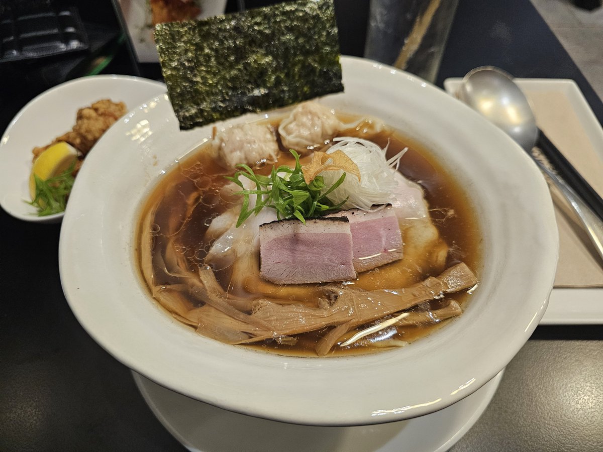 TTOOPPTTTOOOPPP's tweet photo. ขออนุญาตแนะนำนะคะ 🍜😍

- Mensho Tokyo ราเมงสายลึก ราคาสูงหน่อย แต่ดีมาก อร่อยมากมากทุกชาม
- Shun Ramen ราเมงราคาดี น่ารัก ที่รสชาติเข้มข้น ล้ำลึกเกินราคาไปมาก
- Shugetsu สุขุมวิท 49 แนะนำพวก Mase Soba และ Tsukemen
- Menya Itto ถ้าชอบซุปเกลือ/โชยุ อยากให้ลองร้านนี้
- Kataru by Slurp Brother โนหนึ่งในสายราเมง จองยากมากกกกก!! ราคาแรง แต่อยากให้ได้ลองซักครั้ง นี่คือราเมงที่ดีที่สุดถ้าคุณไม่เกี่ยงราคา 🤣

🤤🤤🤤🤤🤤🤤🤤🤤🤤🤤🤤🤤