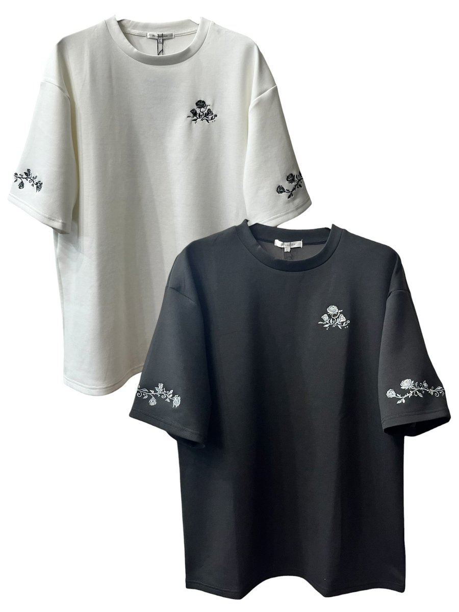 shop_trebol's tweet photo. ✨新入荷のお知らせ✨

TREBOLセレクト‼️
【フラワープリントTシャツ】
【薔薇刺繍Tシャツ】全2color

いずれももちもち素材で肌触りの良い伸縮性に優れたTシャツです✨
大人カジュアルスタイルやモード系ファッションにも相性抜群の利便性が高くこの1枚でこなれ感を演出できます👍✨

#RP #TREBOL https://t.co/xlwsSi1abq