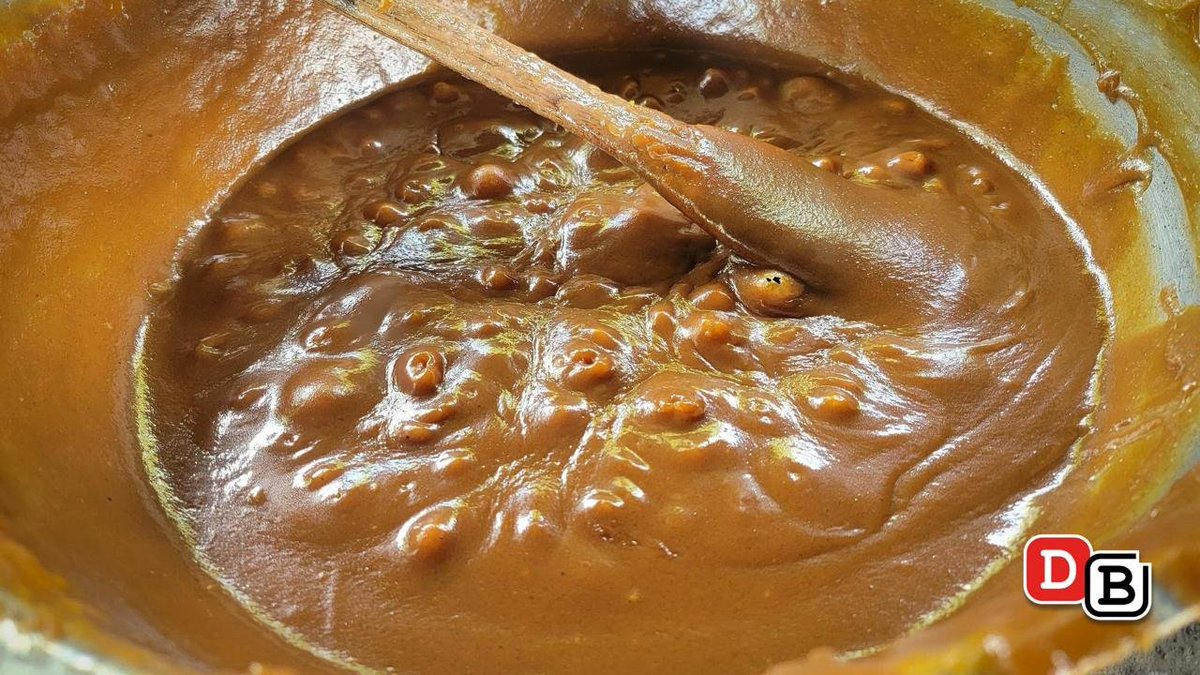 db_nicaragua's tweet photo. 🍬 Ocotal preserva el sabor de sus tradiciones a través del legado de doña Lupe, quien desde el barrio Danilo Ponce continúa elaborando de forma artesanal cajetas y dulces tradicionales, contribuyendo a mantener viva la identidad gastronómica y cultural. 🇳🇮❤️🖤
#Ocotal https://t.co/g4NCdxohKO