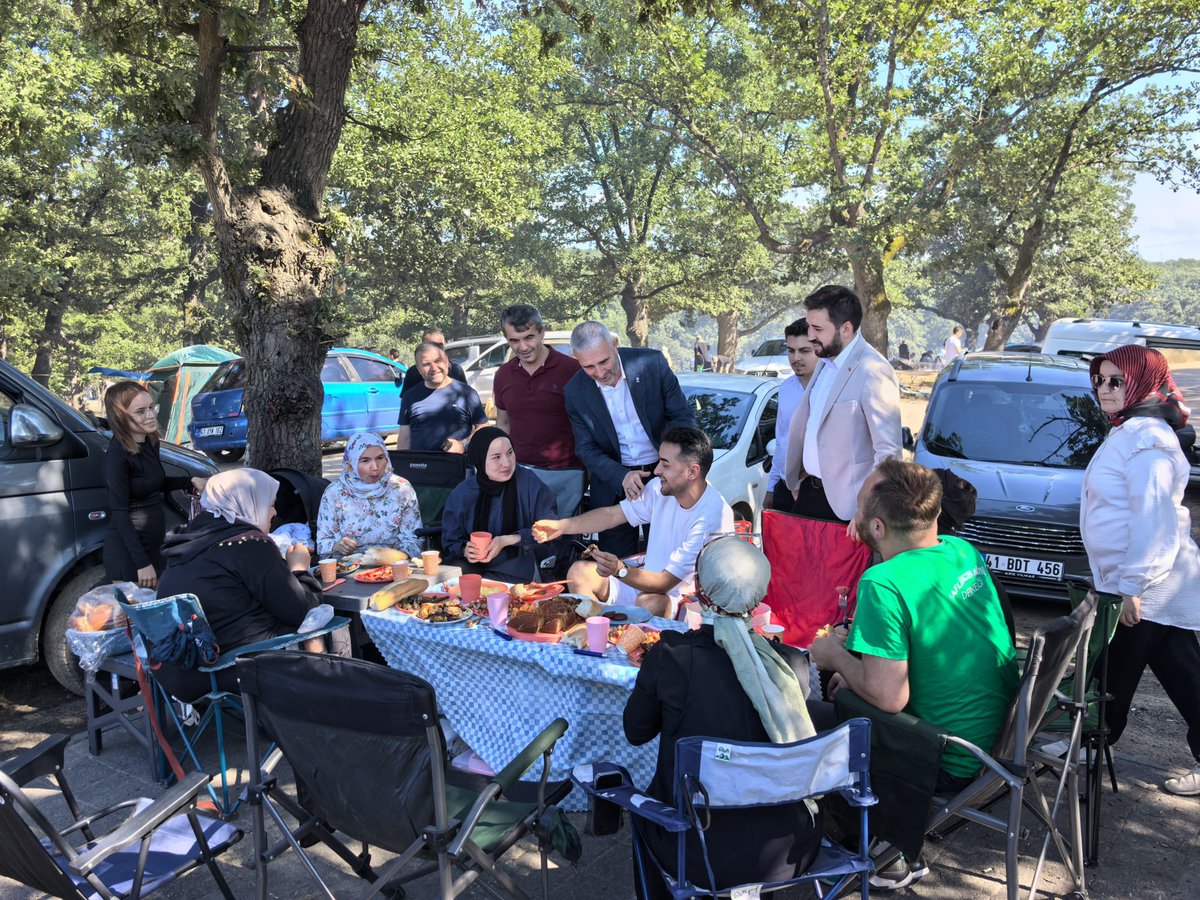 akgencgebzee's tweet photo. İlçe Bşk Recep Kaya, Belediye Bşk Yardımcımız Mahmut Yandık, İlçe GK Bşk Av. Bilal Durmuş Kurt veYönetimimiz ile birlikte Giresun ili Espiye İlçesi Taflancıklılar Derneği Başkanı Av. Köksal Kütük ve kıymetli yönetiminin organize ettiği Piknik Şöleni’ne katılım sağladık. https://t.co/14UUexMzs4