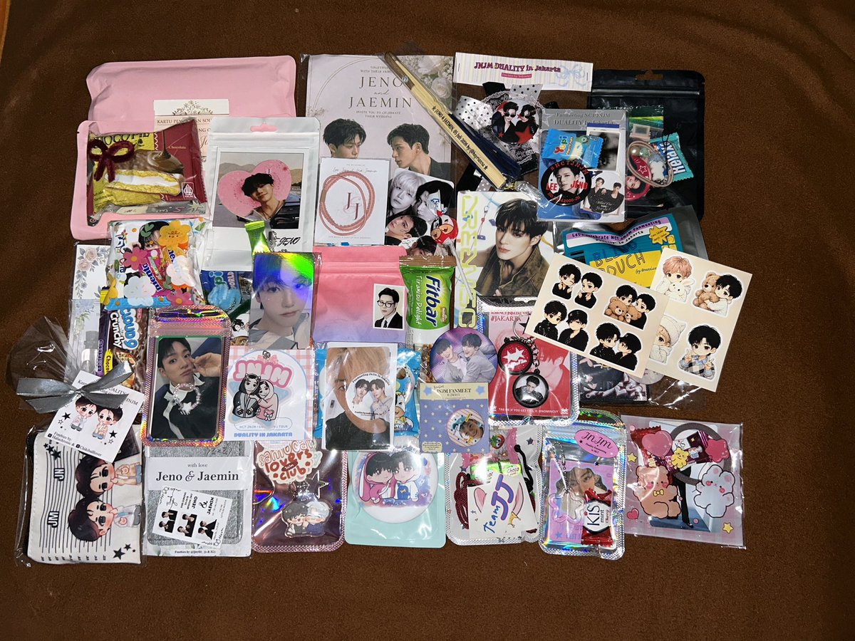 hikma18777's tweet photo. Thanks guys 🥹❤️‍🔥❤️‍🔥

@haechanbelovedd @dnskyna @sashaangels_ @bemyfelicity @Ijny0it_ @haluchronic @ChikiBallLover @cstory_gift @nomincuy @wonsungsun @ijEajh @namelicano_ @jenocean_ @hayrianna @Yellawwr https://t.co/XBhZV50Px8