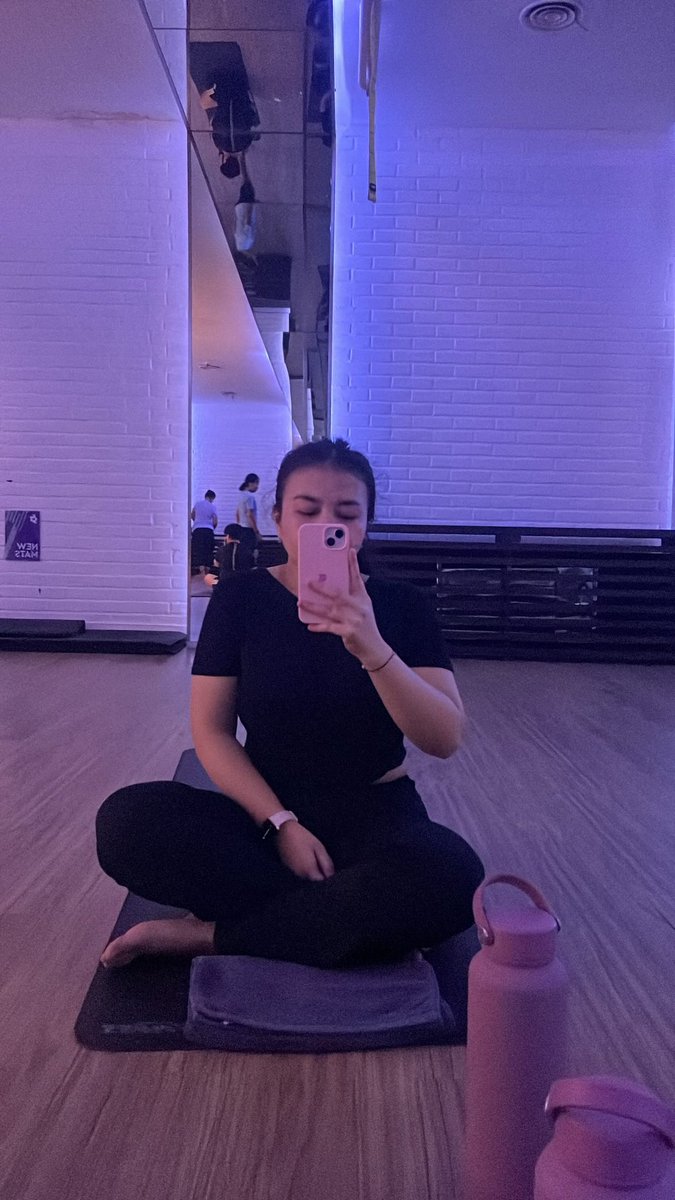 DesySitorus9's tweet photo. Pulang Gereja sempetin nge Gym, ini aku ambil kelas #bodybalance @CFofficial https://t.co/zIVYV24XaJ