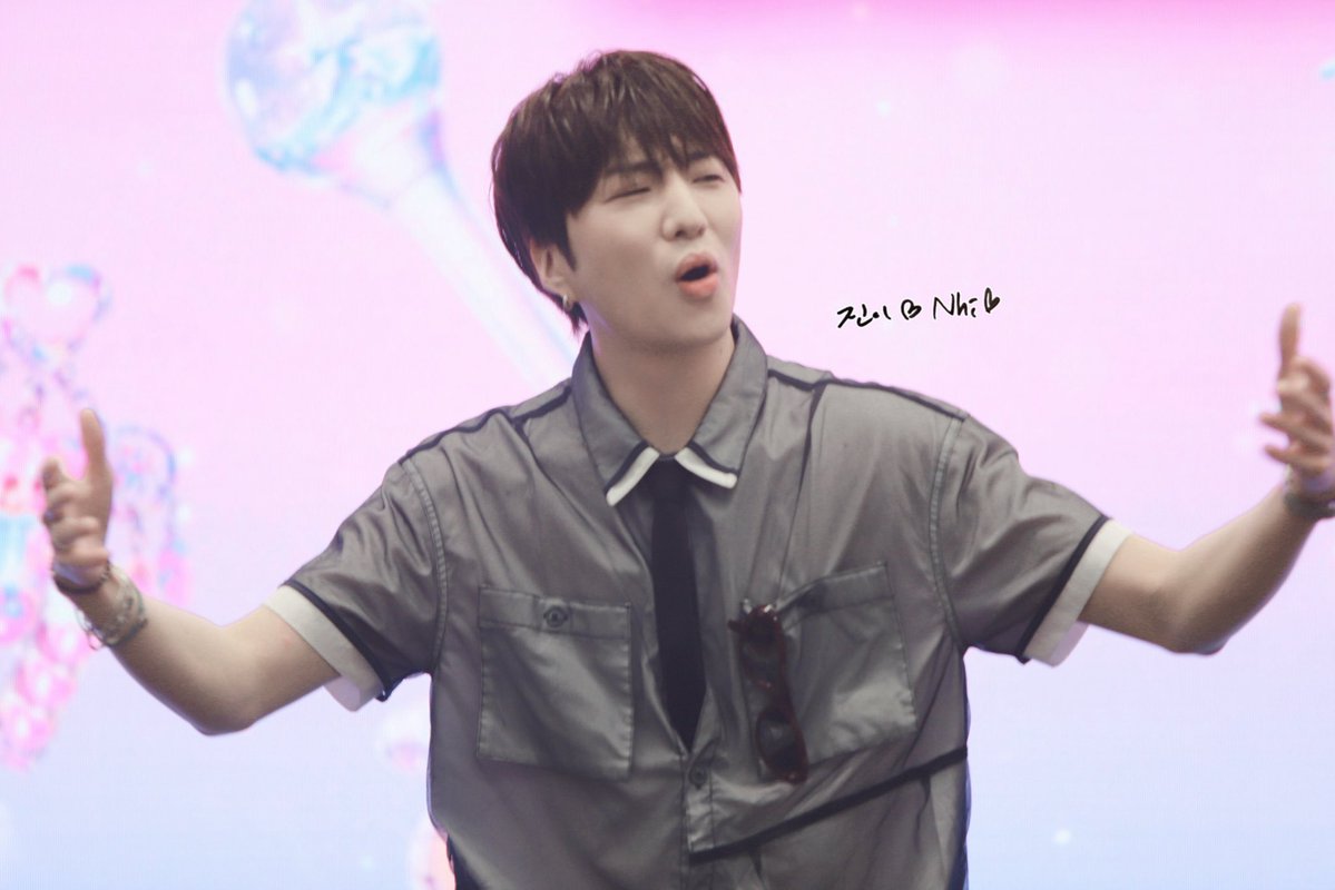 jin2jinu's tweet photo. 260704 KBEE in HANOI
오빠 행복하면 난 그걸로 좋아🥹
#위너 #강승윤 #WINNER #YOON @official_yoon_ https://t.co/eC3bJPsUIX