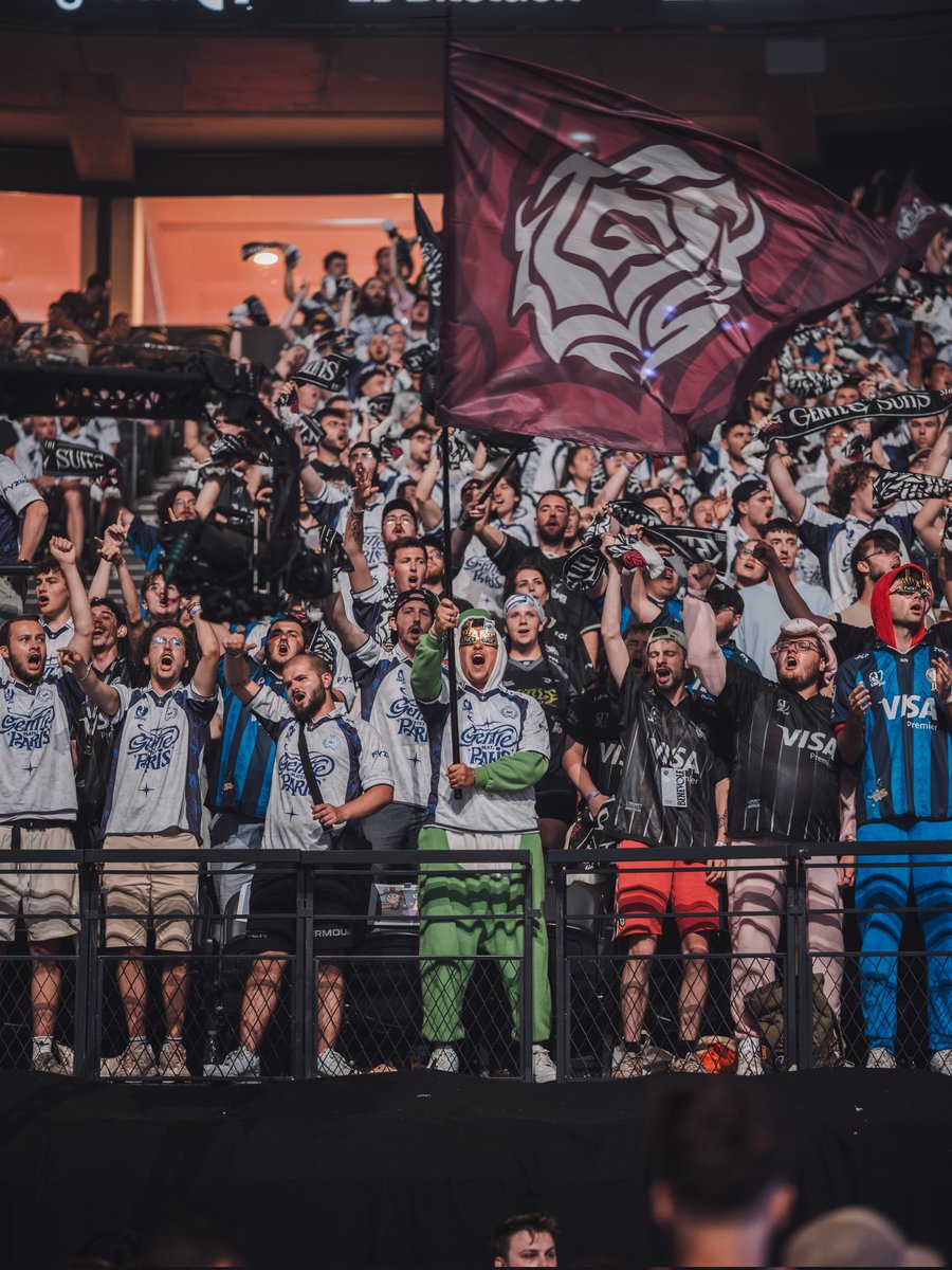 ylies_hdd's tweet photo. Merci @M8Zekyde @CarmPictures @Martyn_grn @Noctilia99 @MyObelix et tous les autres photographes présent sur place pour immortaliser nos souvenirs 🫶🩷🖤

#M8WIN https://t.co/wlnnnDuYmf